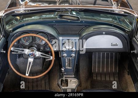 Cockpit of a US-American classic car of the brand Chevrolet, type Corvette Stingray C2, year of construction 1962-1967, Klassikwelt Lake Constance Stock Photo