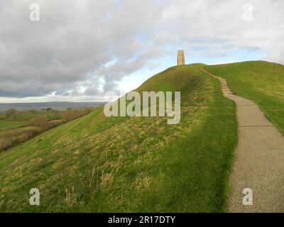 England, Somerset, Glastonbury:  the path up to St Michael's Tower atop Glastonbury Tor, in the care of The National Trust. Stock Photo