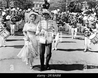 SHIRLEY JONES and ROBERT PRESTON in THE MUSIC MAN 1962 director/ producer MORTON DaCOSTA based on the musical by Meredith Wilson costume design Dorothy Jeakins Warner Bros. Stock Photo