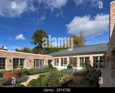 Overall view. Berkhamsted House, Berkhamsted, United Kingdom. Architect: Kirkland Fraser Moor, 2022. Stock Photo