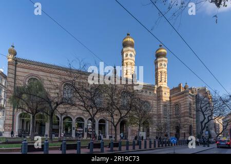 Budapest, Hungary - November 25th, 2022: The facade of the great synagogue in Budapest, Hungary. Stock Photo