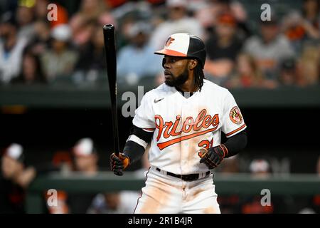 BALTIMORE, MD - August 24: Baltimore Orioles center fielder Cedric Mullins  (31) bats during the Toronto Blue Jays versus the Baltimore Orioles on  August 24, 2023 at Oriole Park at Camden Yards