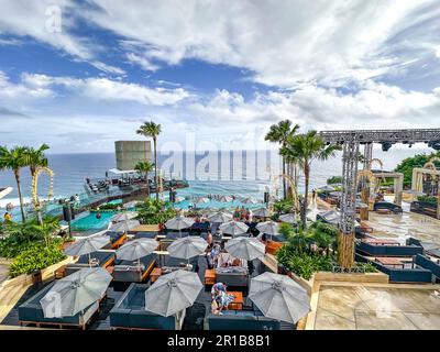 beach club on the cliffs of uluwatu in Bali, Indonesia Stock Photo