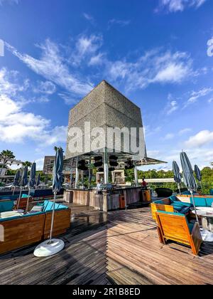 beach club on the cliffs of uluwatu in Bali, Indonesia Stock Photo