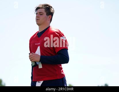 Seattle Seahawks quarterback Reece Udinski (4) jogs off the field after the  NFL football team's rookie minicamp, Friday, May 12, 2023, in Renton, Wash.  (AP Photo/Lindsey Wasson Stock Photo - Alamy