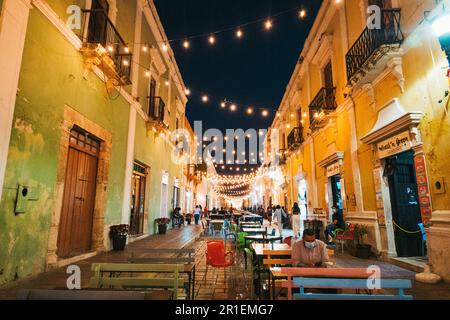 Calle 59, a popular pedestrian street packed with bars and restaurants in the old town of Campeche, Mexico Stock Photo