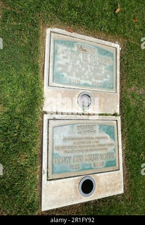 Los Angeles, California, USA 12th May 2023 Actor Lorne Greene and wife Actress Nancy Deale Greene Graves in Courts of the Book at Hillside Memorial Park on May 12, 2023 in Culver City, Los Angeles, California, USA. Photo by Barry King/Alamy Stock Photo Stock Photo