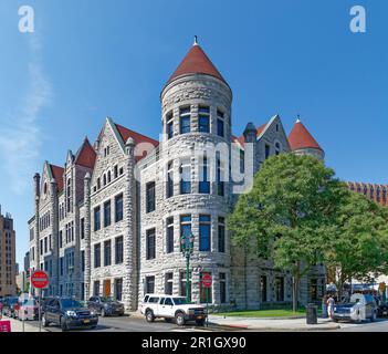 City Hall, on Washington Street in Downtown Syracuse, is built of Onondaga Limestone in Richardsonian Romanesque style. Stock Photo