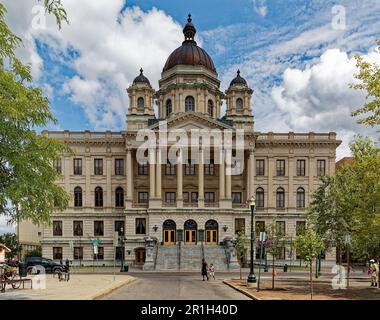 Fourth County Courthouse, aka Onondaga Supreme and County Courts House, is a Beaux Arts landmark on Columbus Circle in Downtown Syracuse. Stock Photo