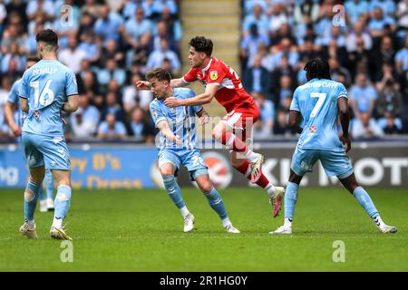 Coventry, UK. 14th May 2023Coventry, UK. 14th May 2023. Josh Eccles (28 Coventry City) Hayden Hackney (30 Middlesbrough) in action during the Sky Bet Championship Play Off Semi Final 1st Leg between Coventry City and Middlesbrough at the Coventry Building Society Arena, Coventry on Sunday 14th May 2023. (Photo: Kevin Hodgson | MI News) Credit: MI News & Sport /Alamy Live News Stock Photo