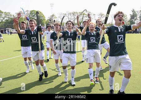 Uccle, Belgium. 14th May, 2023. Watduck's players celebrate after winning a hockey game between Royal Leopold Club and Waterloo Ducks, Sunday 14 May 2023 in Ukkel-Uccle, Brussels, the second leg of the semifinals in the play-offs for the Belgian Men Hockey League season 2022-2023. BELGA PHOTO LAURIE DIEFFEMBACQ Credit: Belga News Agency/Alamy Live News Stock Photo