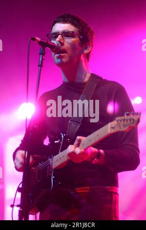 Milan Italy 2002-04-16 : Stevie Jackson singer and guitarist of Belle & Sebastian live concert at the Alcatraz club Stock Photo