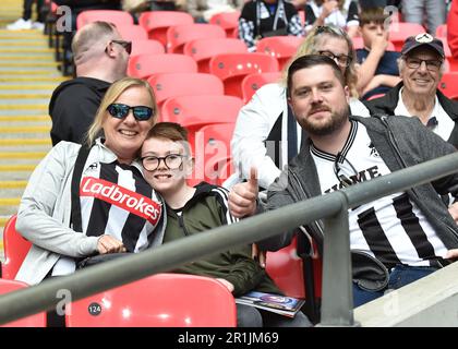 Wembley Stadium, London, UK. 13 May 2023 at 1530hrs. Notts County FC v Chesterfield FC - Vanarama National League Play Off Final.  Notts County Fans.  Picture: Mark Dunn/Alamy, Stock Photo