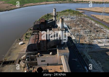 Aerial view of an old coal burning power plant along the Raritan River in Sayreville, New Jersey Stock Photo