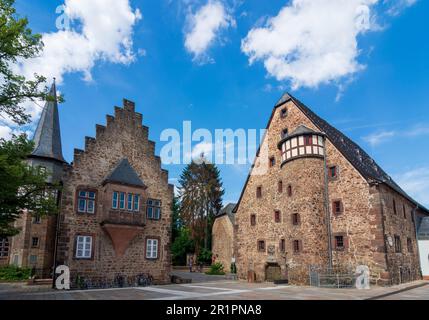 Marburg, Deutsches Haus (Deutschordenshaus or Deutschhaus) was the original residence of the Teutonic Order (left), Mineralogical Museum of the Philipps University (right) in Lahntal, Hesse, Germany Stock Photo