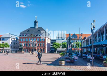 Hanau, market square with the old Neustadt Town Hall and the Brüder-Grimm-Nationaldenkmal (Brothers Grimm monument) in Rheinmain, Hesse, Germany Stock Photo