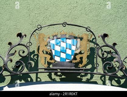 Germany, Bavaria, Upper Bavaria, Altötting district, Burghausen, old town, house wall, Bavarian coat of arms, wrought iron Stock Photo