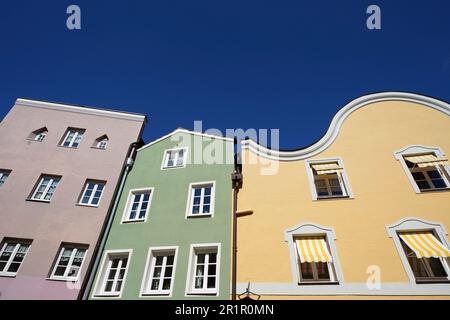 Germany, Bavaria, Upper Bavaria, Altötting district, Burghausen, old town, row of houses, gable end, colorful facades Stock Photo