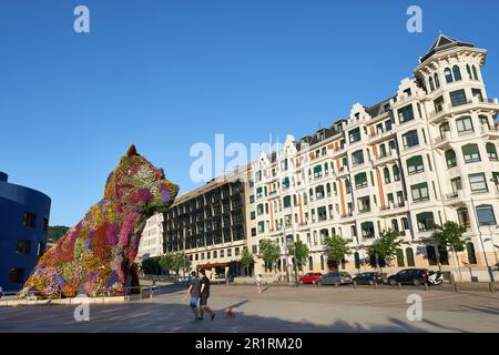 Puppy flower feature floral art in dog form by Jeff Koons at Guggenheim Museum, Bilbao, Basque Country, Euskadi, Spain, Europe. Stock Photo