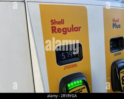 United States. 15th Nov, 2022. Close-up up gas pump showing high gasoline prices in the San Francisco Bay Area, Lafayette, California, November 15, 2022. Photo courtesy Sftm. (Photo by Gado/Sipa USA) Credit: Sipa USA/Alamy Live News Stock Photo
