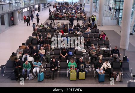 Split, Croatia. 14th May, 2023. Travelers wait to board a flight at Split Airport in Split, Croatia on May 14, 2023. Photo: Ivo Cagalj/PIXSELL Credit: Pixsell/Alamy Live News Stock Photo