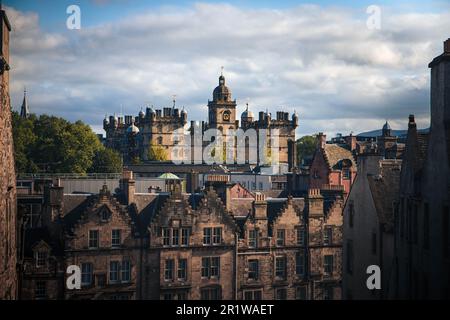 Capture Edinburgh's medieval charm in stunning photos. Explore Gothic architecture, historic landmarks, and vibrant festivals. Stock Photo