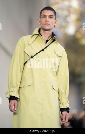 Sydney, Australia. 16th May, 2023. A model walks the runway during the ANNA QUAN show during the Afterpay Australian Fashion Week 2023 at the Ace Hotel on May 16, 2023 in Sydney, Australia Credit: IOIO IMAGES/Alamy Live News Stock Photo