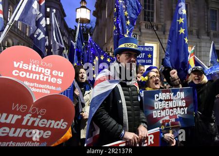 Photograph of Anti-Brexit Protesters near Number 10 Downing Street during a visit from Ursula von der Leyen, President of the European Commission, and Michel Barnier, the EU chief Brexit negotiator. Stock Photo