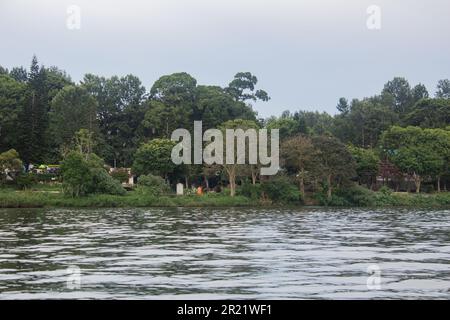 Scenic view of park and Yercaud lake which is one of the largest lakes in Tamil Nadu, India Stock Photo