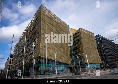 Dublin Docklands, Dublin 1, Ireland, 29th March 2023. Central Bank of Ireland Office building overlooking River Liffey Stock Photo