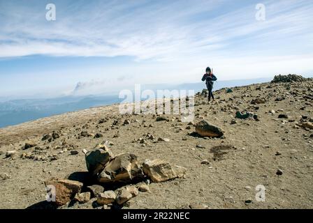On the summit of Mt Adams. Washington State Stock Photo - Alamy