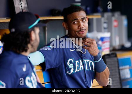 DETROIT, MI - MAY 13: Seattle Mariners center fielder Julio Rodriguez (44)  bats during an MLB game against the Detroit Tigers on May 13, 2023 at  Comerica Park in Detroit, Michigan. (Photo