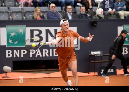 Serbia's Novak Djokovic shouts during the quarter final match against  Denmark's Holger Rune at the Italian Open tennis tournament, in Rome,  Wednesday, May 17, 2023. (AP Photo/Gregorio Borgia Stock Photo - Alamy