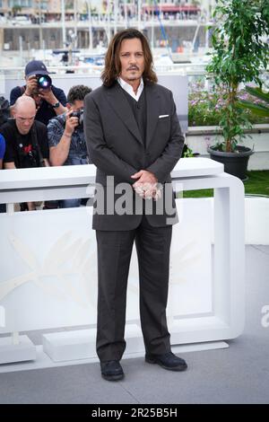 Cannes, France. 17th May, 2023. Jonny Depp attend the ''Jeanne du Barry'' photocall at the 76th annual Cannes film festival at Palais des Festivals on May 17, 2023 in Cannes, France. (Photo by Daniele Cifala/NurPhoto) Credit: NurPhoto SRL/Alamy Live News Stock Photo