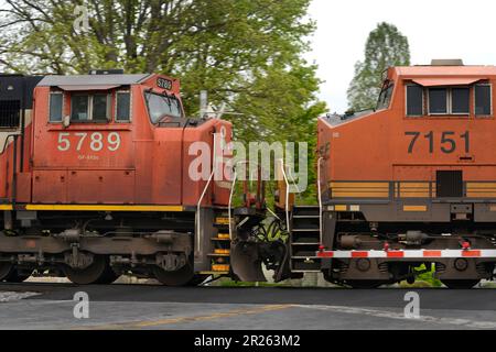 Two nose-to-nose BNSF railroad locomotives in Virginia, USA. Stock Photo