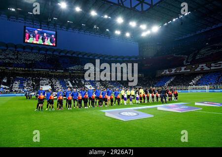 Milan, Italy. 16th May, 2023. Teams lines up during the UEFA Champions League Semi-Final second leg match between FC Internazionale and AC Milan at Stadio San Siro, Milan, Italy on 16 May 2023. Credit: Giuseppe Maffia/Alamy Live News Stock Photo
