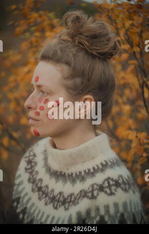 woman beauty makeup headshot red head curly hair Stock Photo - Alamy