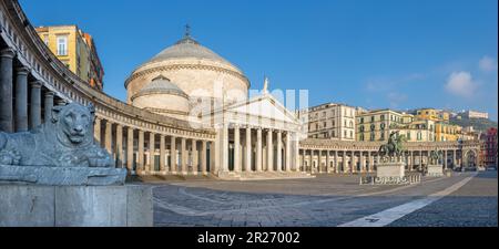 Neaples - The Basilica Reale Pontificia San Francesco da Paola  - Piazza del Plebiscito square. Stock Photo