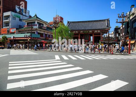 Tokyo Sky Tree and Kaminarimon street, Kaminarimon scramble intersection Stock Photo