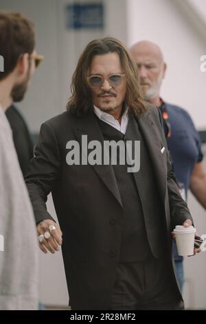 Cannes, France. 17th May, 2023. Johnny Depp at the photocall for 'Jeanne du Barry' at the 76th Cannes Film Festival held at the Palais des Festivals on May 17, 2023 in Cannes, France. (Photo by Luca Carlino/NurPhoto) Credit: NurPhoto SRL/Alamy Live News Stock Photo