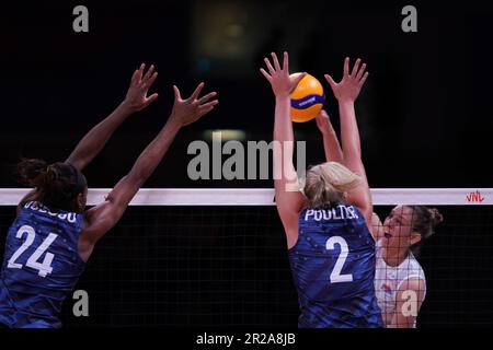 ANKARA, TURKIYE - JULY 13, 2022: Ogbogu Chiaka and Poulter Jordyn in action during United States vs Serbia VNL Quarter Final match in Ankara Arena Stock Photo