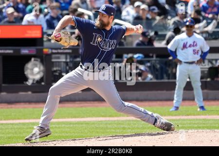 St. Petersburg, FL USA; Tampa Bay Rays relief pitcher Jalen Beeks (68)  delivers a pitch during an MLB game against the Boston Red Sox on  Wednesday, Ap Stock Photo - Alamy
