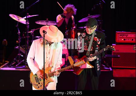 New York, USA. 18th May, 2023. Cheap Trick band members Robin Zander (l) and Rick Nielsen perform at the NYCB Theatre At Westbury, Westbury, NY, May 18, 2023. (Photo by Anthony Behar/Sipa USA) Credit: Sipa USA/Alamy Live News Stock Photo