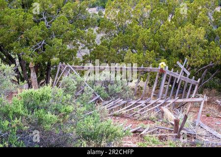 Rustic Graves Rustic wooden grave fence falling down, San Francisco de Asís Catholic ...