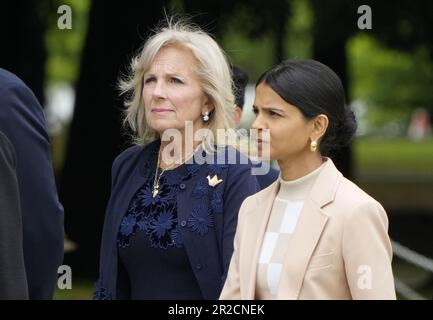 Hiroshima, Japan. 19th May, 2023. US First Lady Jill Biden (L) and wife of British Prime Minister Rishi Sunak, Akshata Murty walk to a flower wreath laying ceremony at the Cenotaph for Atomic Bomb Victims in the Peace Memorial Park as part of the G7 Hiroshima Summit in Hiroshima, Japan, 19 May 2023. (Photo by Franck Robichon/Pool) The G7 Hiroshima Summit will be held from 19 to 21 May 2023. (Credit Image: © POOL via ZUMA Press Wire) EDITORIAL USAGE ONLY! Not for Commercial USAGE! Stock Photo