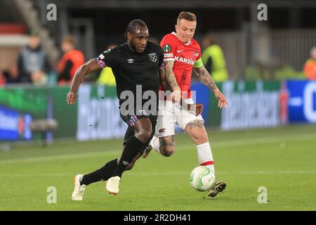 06-05-2023: Sport: Ajax v AZ AMSTERDAM, NETHERLANDS - MAY 6: Jordy Clasie (AZ  Alkmaar) during the match Eredivisie AFC Ajax and AZ Alkmaar at Johan C  Stock Photo - Alamy