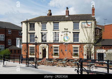 The Minerva pub on Nelson Street, Hull, Humberside, East Yorkshire, England UK Stock Photo