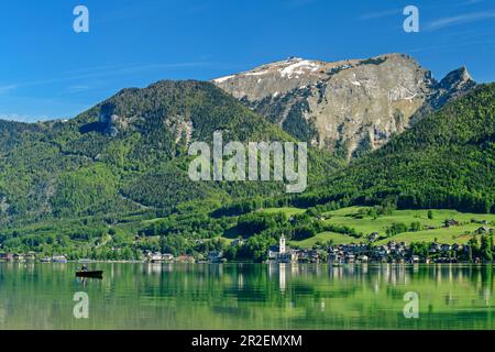 Wolfgangsee with place St. Wolfgang and Schafberg, Wolfgangsee, Salzkammergut, Salzburg, Austria Stock Photo