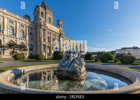 Fountain in front of the Kunsthistorisches Museum in Vienna, Austria Stock Photo