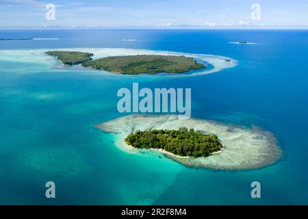 View of the island of Lissenung, New Ireland, Papua New Guinea Stock Photo